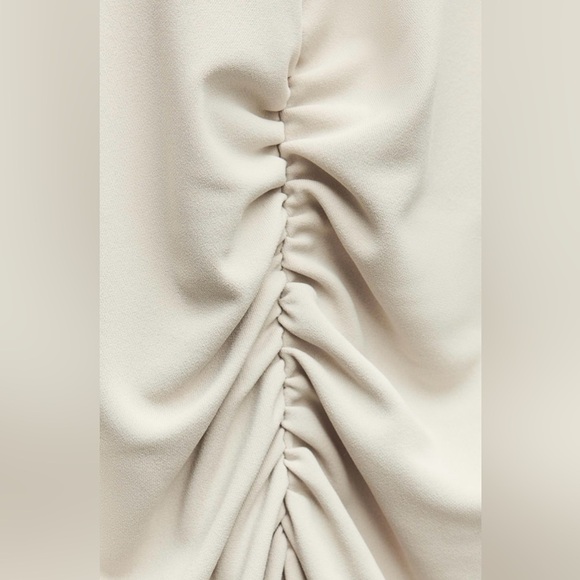 BRAND NEW‼️LONG DRAPED ZARA  DRESS SIZE XL CREAM - Picture 6 of 7